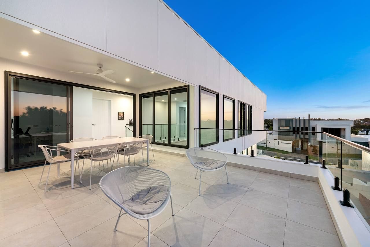 Alfresco dining terrace