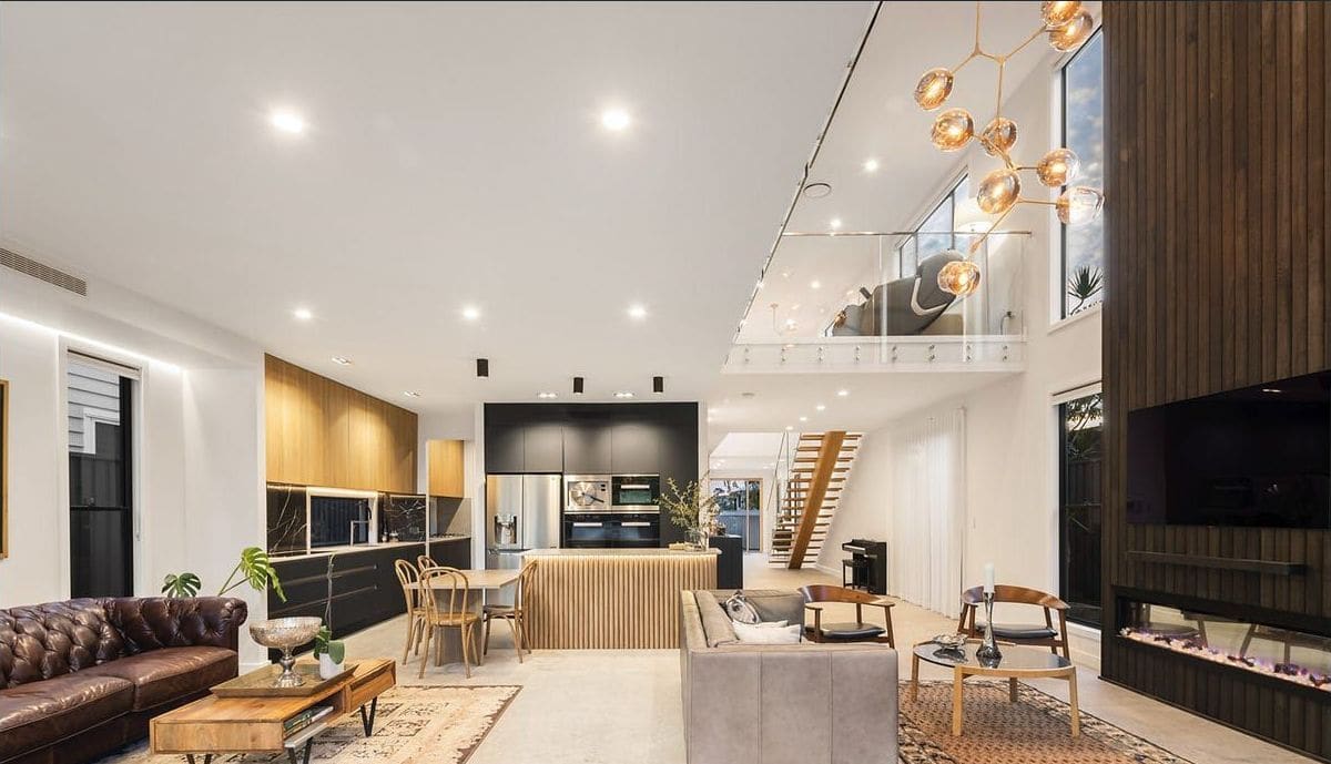 Living and dining beneath the void